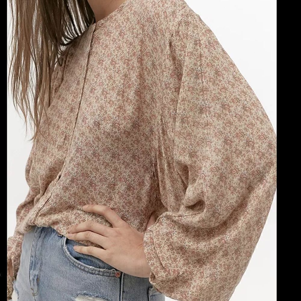 Urban outfitter button up blouse